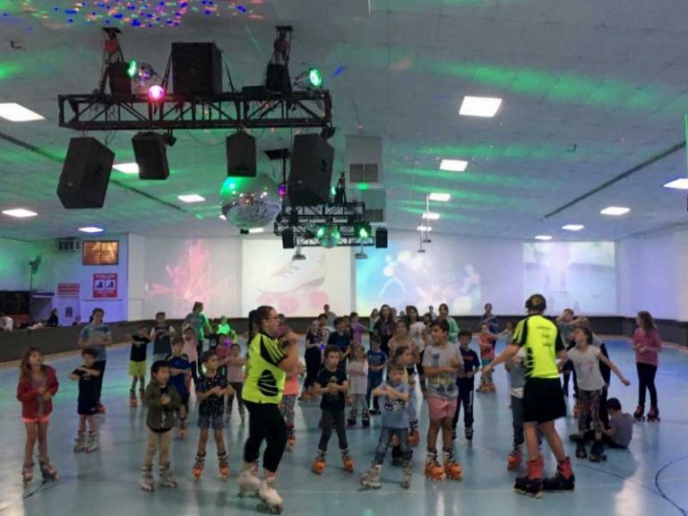 6 Roller Skating Rinks for kids in Melbourne